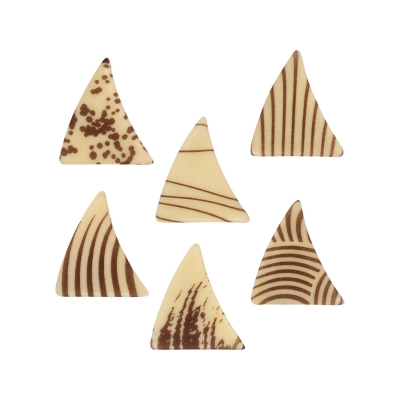 216 pcs Brown triangles small, white chocolate, asstd. 