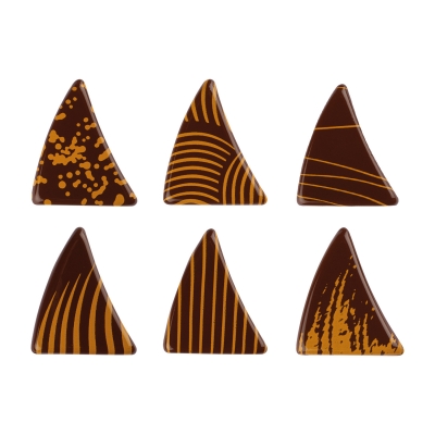 162 pcs Triangles small, dark chocolate, gold, asstd. 